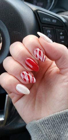 Christmas Nails Red And White Stripes, Short Simple Christmas Nails Acrylic, Red White Nails Christmas, Red Nails Acrylic Sparkle, Red Sparkle Nails Christmas, White And Red Nails Christmas, Candy Cane Nails Almond, Candy Cane Acrylic Nails, White Candy Cane Nails