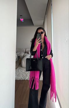 Pink Scarf, Everyday Fashion Outfits, Classy Work Outfits, Casual Style Outfits, Lookbook Outfits, Winter Fashion Outfits