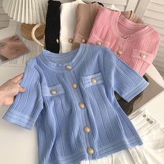 PatternSLIMSeasonSpring/SummerAge25-34Thickness&ltp&gtSTANDARD&lt/p&gt&ltbr/&gt&ltp&gtPlace Of Origin&lt/p&gt&ltbr/&gt&ltp&gtChina (Mainland)&lt/p&gt&ltbr/&gt&ltp&gtClosure Type&lt/p&gt&ltbr/&gt&ltp&gtSingle Breasted&lt/p&gt&ltbr/&gt V-neck Cardigan With Buttons For Summer, Summer V-neck Button Cardigan, Chic Cardigan, Knitted Cardigans, Korean Streetwear, Cardigan Women, Cropped Tops, Different Fabrics, Cardigans For Women