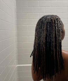 Black Locs Aesthetic, Natural Locs With Curly Ends, Dred Locks, Locs With Curly Ends, Small Locs, Long Locs