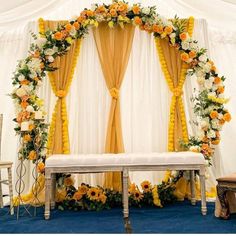 Haldi Home Decoration Ideas, Indoor Mehndi Decoration Ideas, Mehandhi Decoration Ideas, Indoor Haldi Decor Ideas At Home, Haldi Theme Decoration At Home, Red And Yellow Haldi Decor, Mehndi Flower Decoration, Haldi Sangeet Decoration, Mendhi Function Ideas