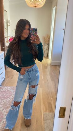 Stories • Instagram Cute Comfy Outfits, Cozy Outfit, Cute Everyday Outfits, Fall Fashion Outfits, Fall Winter Outfits, Cute Casual Outfits, Stories Instagram, Ripped Jeans