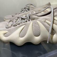 6/10 Condition Very Even Slip Ons Adidas Yeezy 450, Yeezy 450, Yeezy White, Adidas Shoes Yeezy, Yeezy Boots, Adidas Yeezy 350, Yeezy 700, Adidas Boost, Yeezy 350