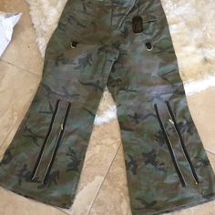 Hot Topic Tripp Camo Print Cotton Pants Size 18 Brand New Waist Apprx 42 Around Military Style Wide Leg Summer Bottoms, Spring Military Wide Leg Pants, Fitted Utility Bottoms With Zip Fly, Fitted Utility Pants With Zip Fly, Fitted Green Bottoms With Zip Fly, Green Cotton Bottoms With Zip Fly, Green Bottoms With Zip Fly For Spring, Tripp Nyc Pants, Goth Pants