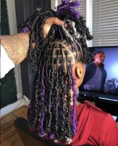 Cotton Candy Butterfly Locs, Back To School Hairstyles For 7th Grade, Back To School Hairstyles Locs, Black And Purple Locs, Butterfly Locs Color Ideas, Butterfly Locs With Color