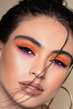 Fun Eyeshadow Looks Hooded Eyes, Eye Makeup Brown Eyes Colorful, Bright Colorful Eye Makeup For Brown Eyes, Colour Blocking Makeup, Color Eyeshadow Looks For Brown Eyes, Fun Makeup Ideas Brown Eyes, Colorful Eye Makeup Brown Eyes, Brown Eyes Colorful Makeup, Fun Makeup Hooded Eyes