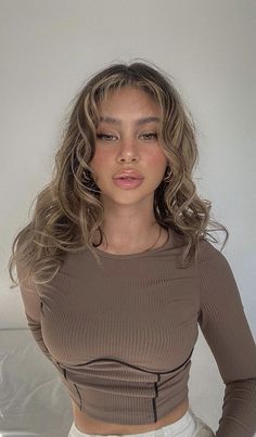 Tan Girl Aesthetic, Honey Blonde Hair, Brown Blonde Hair, Spring Hairstyles, Hair Inspiration Color, Light Hair, Light Brown Hair, Hair Color Trends