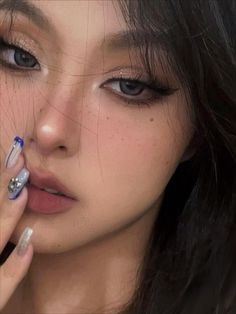 Almond Eye Makeup, Freckles Makeup, Mekap Mata, Punk Makeup, Soft Makeup Looks, Easy Makeup Tutorial, Ethereal Makeup, Dope Makeup, Asian Eye Makeup