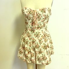 Tracy Feith Super Cute Strapless Dress. Liberty Floral Print In Browns And Pink On Cream Background. Metal Size Zip And Stocking In Back With Bubble Skirt. Waist To Hem Is 13.5". Size 9(Definitely More Like An 8 Than 10) And Sz 11(More Like A 10, This One Has Removable Straps) Cotton. Never Worn! Spring Bandeau Cotton Mini Dress, Spring Cotton Bandeau Mini Dress, Flirty Strapless Sundress With Floral Print, Spring Bandeau Fitted Sundress, Strapless Fitted Cotton Sundress, Fitted Strapless Cotton Sundress, Casual Strapless Mini Dress For Garden Party, Strapless Mini Dress For Garden Party In Summer, Fitted Bandeau Sundress For Day Out