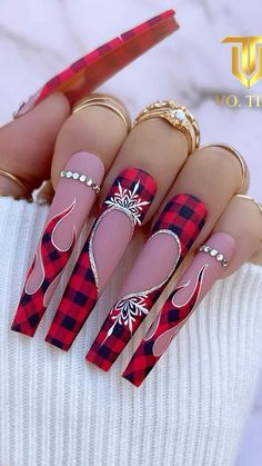 Christmas Inspo🎄 Plaid Nails, Nails Design With Rhinestones, Dope Nail Designs, Winter Nail Designs, Halloween Nail Designs, Festival Nails, Xmas Nails, Christmas Nail Designs, Christmas Nail Art