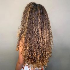 Curly Hair With Highlights, Curly Hair Goals, Blonde Highlights Curly Hair, Highlights Curly, Dyed Curly Hair, Blonde Locks, Highlights Curly Hair, Hair With Highlights, Long Human Hair Wigs