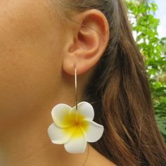 Plumeria Flower Hoops Fun Hawaiian Pink plumeria flowers on 14k gold fill endless hoops. Hoops approx. 50mm. Shop~ http://www.etsy.com/shop/HanaMauiCreations?ref=pr_shop_more International buyers please read our shipping policies before ordering~ POLICIES~ https://www.etsy.com/shop/HanaMauiCreations/policy?ref=shopinfo_policies_leftnav Gold Flower Jewelry For Beach, Flower Shaped Hoop Earrings For Summer, Flower-shaped Earrings For Vacation, Gold Flower Earrings For Beach, Gold Flower-shaped Earrings For Beach, Adjustable Flower Earrings For Vacation, Adjustable Flower-shaped Earrings For Vacation, Hawaii Beach Party, Beach Party Accessories