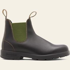 These authentic #519 Chelsea boots are built to last in all types of weather and landscapes.  From cities to countryside, festivals to snow days, these leather boots go wherever life takes you. Blundstone Boots, Mens Ankle Boots, Side Zip Boots, Pull On Boots, Leather Chelsea Boots, Boots Fall, Chelsea Boot, Kids Boots, Waterproof Boots