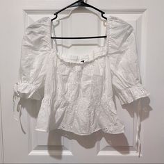 New And Never Worn Size S From H&M Ln4 White Ruffle Blouse, H&m, Color White, Ruffle Blouse, Blouses, Womens Tops, Women Shopping, White, Clothes