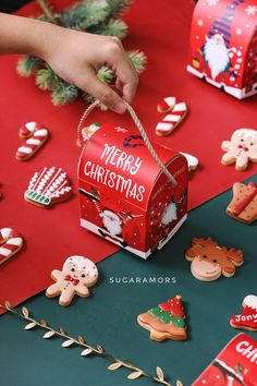 Christmas Photo Product Idea, Cookies Christmas Photography, Hamper Product Photography, Box Product Photography Packaging Ideas, Cake Christmas Photography, Christmas Commercial Photography, Box Christmas Gifts Ideas, Christmas Gifting Photography, Christmas Box Photography