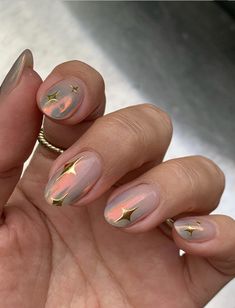 70 Best Nail Designs & Trends: Coolest Nail Art Ideas in 2024 - ORGANIC BEAUTY LOVER Firework Acrylic Nails, Turkish Nails, Adele Nails, New Years Eve Nails, Nail Board, Velvet Nails, Chrome Nails Designs, Nude Nail Designs, Her Nails