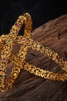 10 Grams Gold Bangles, Gold Bangles Indian Design Traditional, Antique Bangles Indian Gold, Antique Gold Bangles Design, Gold Kangan, Simple Gold Bangle, Wedding Jewellery Designs, Gold Bangles Indian, Neck Pieces Jewelry