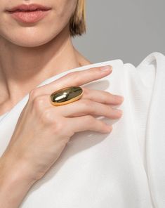 Knuckle Rings Gold, Molten Gold, Sculptural Ring, Glam Jewelry, Edgy Jewelry, Lucite Jewelry, Edgy Aesthetic, Celebrity Jewelry, Spike Necklace