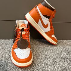 Nike Wmns Air Jordan 1 High Og Starfish Do9369-101 Authentic New Woman Us 6 Wmns Air Jordan 1, Jordan 1 High Og, Womens Jordans, Air Jordan 1 High, Jordan 1 High, Air Jordan 1, Orange White, Jordan Shoes, New Woman