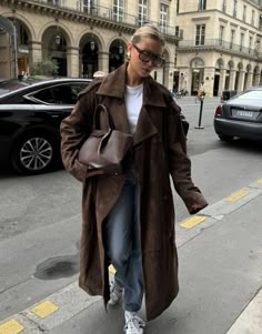 Overcoats Women, Long Suede Coat, Winter Street, Coat Women Fashion, Long Coats, Long Coat Women, Knitting Women Cardigan, Women Overcoat, Fall Fits