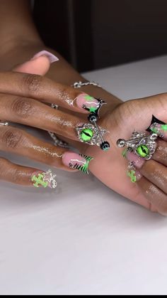 Junk Set Nails, Chrome Duck Nails, Green Duck Nails, Duck Junk Nails, Black Junk Nails, Lime Green Nails, Glitter French Nails, Kaws Wallpaper, Junk Nails