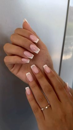 French nails  Ideas nails #nails #french #ongles #blancas #white #ideasnails #bagues #ring #frenchnails #aesthetic #summer #2024nails #trending Simple White Tip Nails, French Tip Nail Inspo Coffin, Cute White French Tips, French Nail Aesthetic, Square French Nail Designs, White French Tip Nails Square, Medium Length French Tip Nails, Nail Art Designs French Tip, White French Nails Ideas