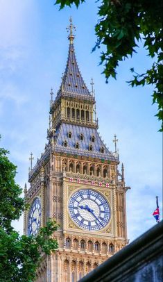 the big ben clock tower towering over the city of london