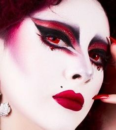 Vampire Makeup Glam, 80s Vampire Makeup, Gothic Red Makeup, Goth Valentine’s Day Makeup, Glam Drag Makeup, Black And Red Alt Makeup, Vampire Drag Makeup, Gothic Drag Makeup, Gothic Valentines Makeup