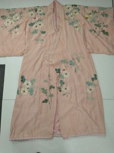 Silk Kimono With Floral Embroidery, Spring Silk Kimono With Floral Embroidery, Traditional Embroidered Kimono For Tea Ceremony, Spring Silk Kimono With Embroidery, Spring Embroidered Silk Kimono, Long Silk Embroidered Kimono, Vintage Spring Wedding Kimono, Traditional Embroidered Silk Kimono, Vintage Kimono With Floral Embroidery