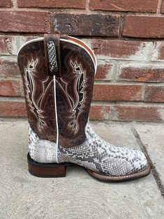 Python Boots, Snakeskin Cowboy Boots, Leather Boots For Men, Square Toe Cowboy Boots, Cowboy Belt Buckles, Square Toe Western Boots, Custom Cowboy Boots, Dan Post, Balanced Design