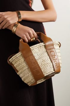 Chloe Mini Bag, Palm Leaf Bag, Bag Photoshoot, Chloe 2024, Tote Outfit, Bag Obsession, Chloe Handbags, Summer Tote