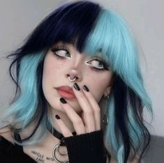 2024 Hair Color, Brunettes Highlights, Hair Color For Brunettes, Color For Brunettes, Split Hair, Hair Inspiration Short