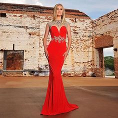 (Red) New Alyce Gown!! Size 6 Beautiful Gown In Time For A Military Ball, Pageantry Appearances, Or Going To A Wedding! Sea Dress, Red Gown, Military Ball, Red Gowns, Beautiful Gowns, Full Moon, In Time, Mermaid, Moon