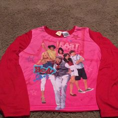 Nwts Disney High School Musical Flame Resistant Sleep Top. Sz Xl (14-16. Smoke Free Home. *Stored In Sz 10-16 Large Tall Dark Blue Tub. Disney Princess Pajamas, Disney High School, Mickey Mouse Pajamas, Disney Finding Dory, Disney High Schools, Disney High, Snow White Disney, Disney Pajamas, Halloween Pajamas