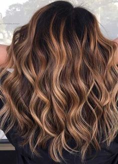 Cabelo Plus Size, Brunette Short, Fall Balayage, Balayage Hair Caramel, Hair Color Caramel, Gorgeous Hair Color, Caramel Highlights