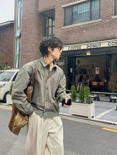 male outfit idea Asian Man Outfit Casual, Japanese Casual Outfits Men, Japanese Street Fashion Men, Male Outfit, Guys Fashion Casual, Korean Fits, Boyfriend Outfit, Guy Fits