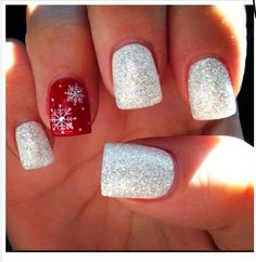 Christmas Nails Christmas Nails 2022, Nail Art Dessin, Nails Round, Nail Art Noel, Christmas Nails Diy, Christmas Nail Art Easy, Nail Art Glitter, Nail Colors Winter