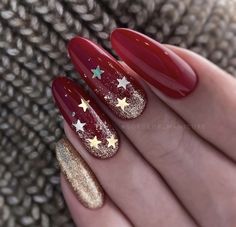 Nail Noel, Nail Art Noel, Red And Gold Nails, New Years Nail Designs, Nagellack Trends, Gold Glitter Nails, Stiletto Nails Designs, Ombre Nail Designs, Cute Gel Nails