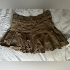 Lightly Worn, Basically Never Worn Casual Brown Pleated Skort, Casual Brown Tennis Skirt For Summer, Casual Brown Summer Tennis Skirt, Casual Fitted Brown Pleated Skirt, Casual Brown Skirted Skort, Casual Brown Tennis Skirt For Spring, Brown Cotton Skirt For Day Out, Cotton Brown Skirt For Day Out, Casual Brown Pleated Mini Skirt