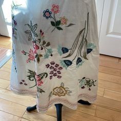 Euc-Talbots Fully Lined Cream Embroidered Flower Side Zip Skirt Never Worn , This Skirt Is Feminine And Whimsy With Beautiful Embroidered Flowers On Front And Detailed Ribbon Design On Hem Side Zip Closure With Hidden Button Fully Lined And Material Is A Soft Light Cotton Measurements Approximately 15” Waist 24”Length Ribbon Design, Clothing Inspiration, Cotton Lights, Soft Light, Embroidered Flowers, Soft Lighting, Side Zip, Womens Skirt, Ribbon