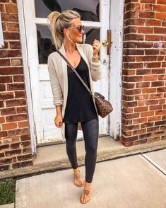 Look Legging, Spring Summer Outfits, Outfits Casuales, Look Fashion, Spring Summer Fashion, Autumn Winter Fashion, Jeggings, Work Outfit