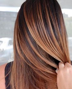 Balayage Hair Medium Length Brunette Straight, Carmel Hair Color, Balayage Hair Caramel, Fall Color Trend, Balayage Haircolor, Warm Balayage, Strawberry Blonde Hair Color, Caramel Hair, Spring Hair