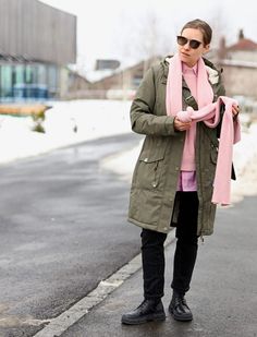 Style Olive Drab & Army Green Clothing With These Unexpected Colors Winter Outfits Aesthetic, Color Combinations For Clothes, Office Casual Outfit