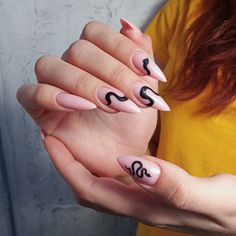 Nail Art Snakes, Snake Nails Designs, Lilac Nail Designs, Snake Nail Art, Lilac Nails Design, Painted Snake, Snake Nails, Black And Nude Nails, Snake Nail