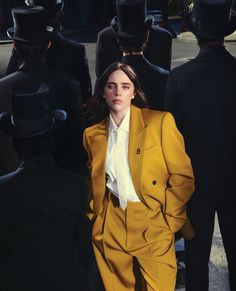 Billie Eilish Outfits, Yellow Suit, Vogue Covers, Bossa Nova, Doja Cat, Billie Eilish