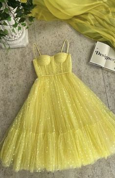 Yellow Dress Casual, Braidsmaid Dresses, Dress Fancy, Gala Dresses, Red Prom Dress, Cute Dress, Looks Vintage, Event Dresses, Elegant Outfit