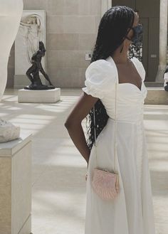 Feminine Women Aesthetic, Classy Black Women Aesthetic, White Aesthetic Fashion, Ethereal Aesthetic Outfits, Black Princesscore, Black Feminity, Feminine Black Women, Rich Girl Aesthetic, Black Femininity