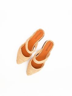 This is ultimate raffia summer babouch ethically handmade in Morocco. The upper part is handmade from palm leaves also known as raffia. It is fully handmade where the raffia is weaved by women and then soles are assembled from high end real leather. The insoles are also made from very good quality real leather. Every pair takes up to 2 days to make and we do focus on every details in order to create the ultimate shoe for you. ------------------------Size Conversion & Feet Measurements------- Slip-on Flat Heel Clogs For Beach, Vacation Woven Leather Slip-on Espadrilles, Beach Slip-on Mules With Flat Heel, Beige Slip-on Mules With Woven Sole, Summer Beach Flat Slip-ons, Summer Slip-on Mules With Woven Sole, Summer Beach Slip-on Flats, Beige Slip-on Beach Clogs, Summer Slip-on Clogs With Flat Heel