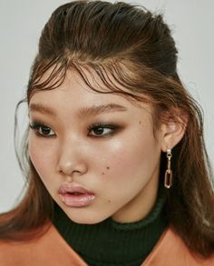 Bae Yoon Young by Shin Seon Hye for Singles Korea Jan 2016 Asian Editorial, Asian Eyes, Asian Eye Makeup, Editorial Makeup, Asian Makeup, Eye Art, Art References, Makeup Trends