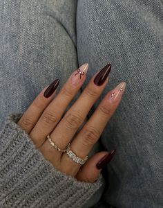 nails, nail inspo, nail ideas, bow nails, sparkle nails, long nail, acrylic nails, fall nails, spring nails, long nail idea, fall nail inspo Maroon Nails, Burgundy Nails, Brown Nails, Xmas Nails, Classy Nails, Pretty Acrylic Nails, Chic Nails, Short Acrylic Nails